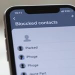 how do you find out blocked numbers on iphone